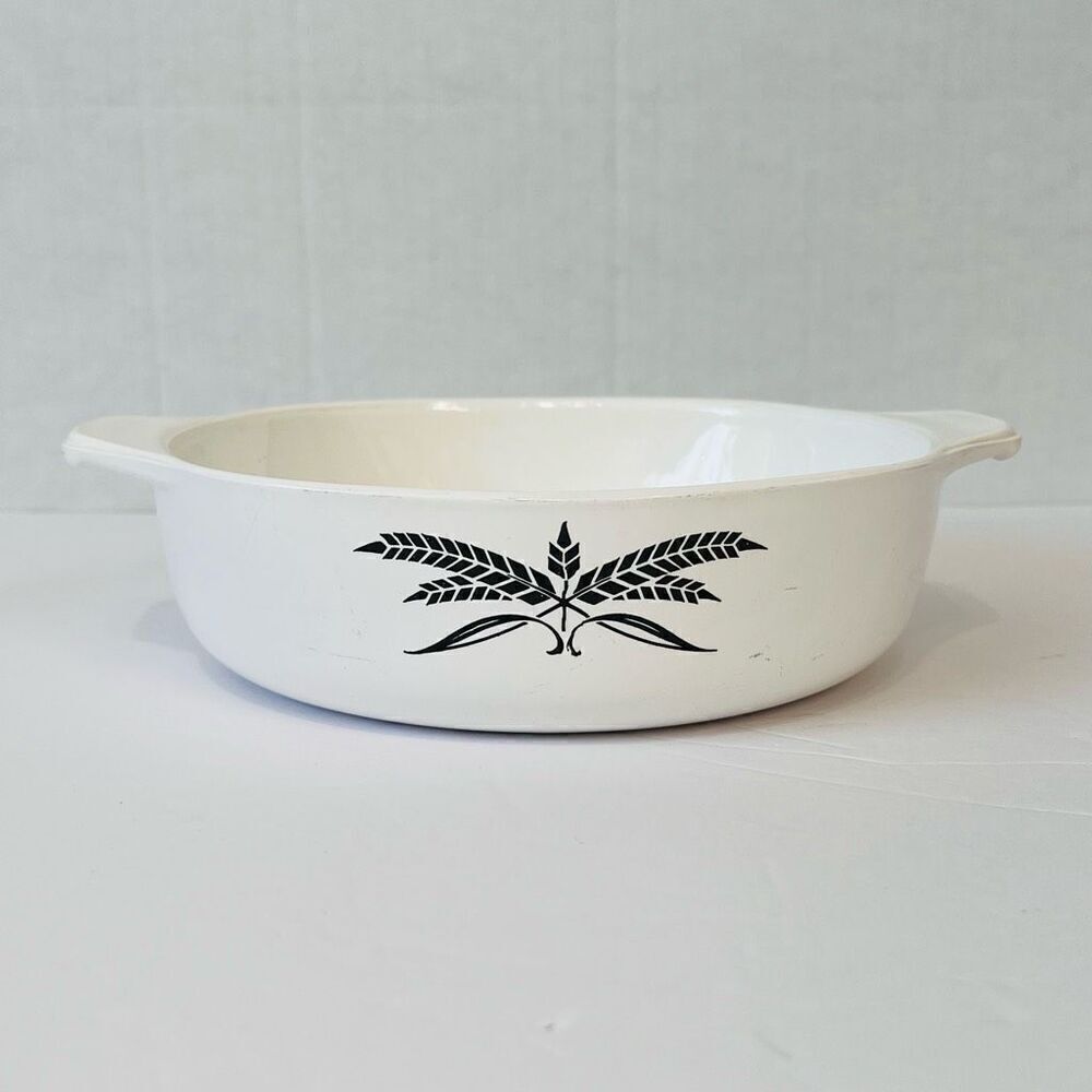 VTG Anchor Hocking Black Wheat Casserole Dish GUC